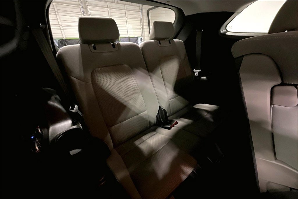 Used 2019 Hyundai Santa Fe XL SE FWD image 33