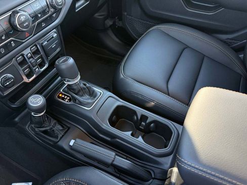 New 2026 Jeep Gladiator Sport image 23