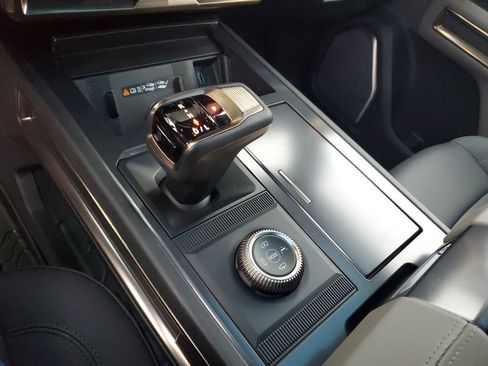 Certified 2024 GMC Hummer EV 2X w/ LPO, Illumination Package image 17