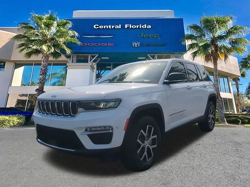 Certified 2024 Jeep Grand Cherokee Limited w/ Trailer Tow Package RWD image 9