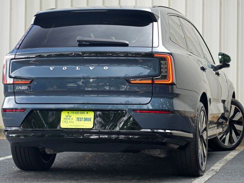 Used 2025 Volvo EX90 Ultra AWD/4WD image 5