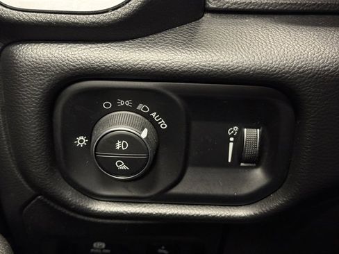 Used 2022 RAM 1500 Big Horn AWD/4WD image 31