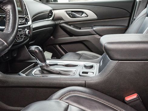 Used 2018 Chevrolet Traverse LT image 22