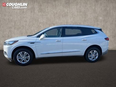 Used 2020 Buick Enclave Essence image 4