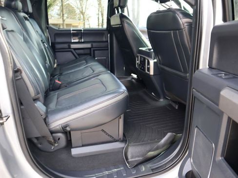 Used 2022 Ford F350 Platinum image 16
