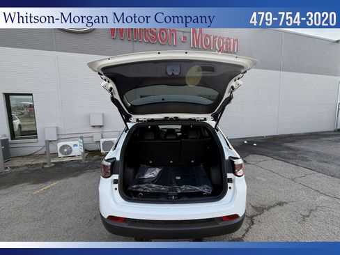 New 2026 Jeep Compass Latitude image 39