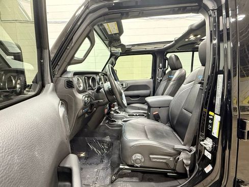 Used 2023 Jeep Wrangler Unlimited Rubicon 4xe w/ Steel Bumper Group AWD/4WD image 30