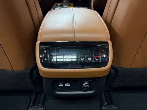 Used 2023 INFINITI QX60 Sensory w/ Vision Package AWD/4WD image 19