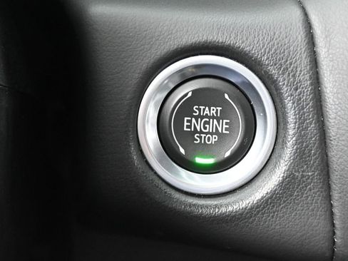 Used 2022 Chevrolet Tahoe LT w/ Luxury Package image 33