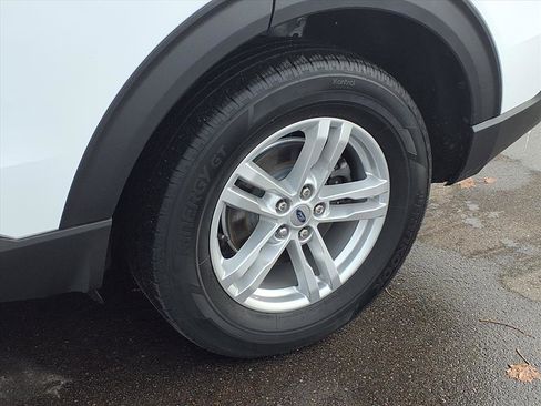 Used 2021 Ford Explorer XLT w/ Equipment Group 202A image 28