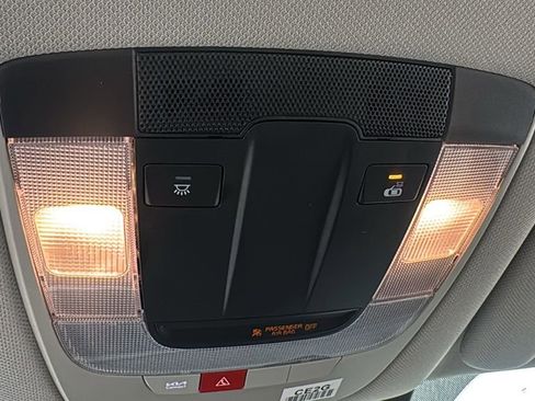 Used 2025 Kia Sorento EX image 31