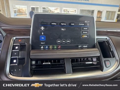 Used 2021 Chevrolet Suburban LT w/ Rear Media and Nav Package image 31