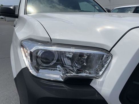 Used 2022 Toyota Tacoma SR RWD image 6