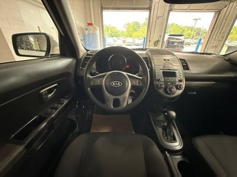 Used 2011 Kia Soul + w/ Audio Pkg FWD image 20