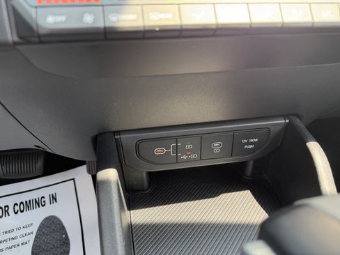 Used 2025 Kia K4 FWD image 20