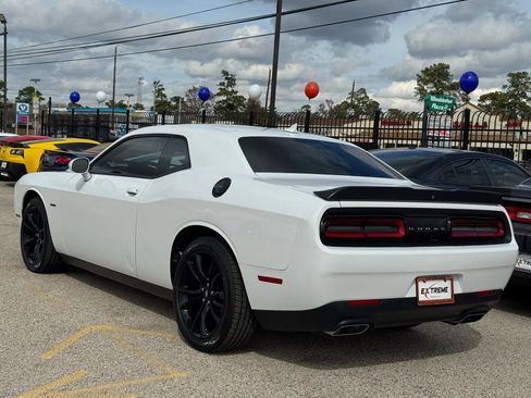 Used 2018 Dodge Challenger R/T Plus image 8
