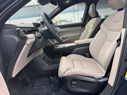 New 2025 Volvo EX90 Ultra w/ Protection Package Premier image 20