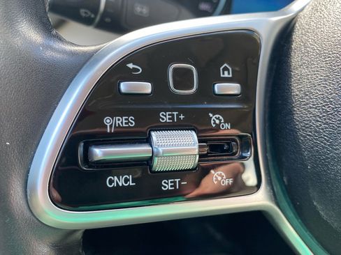 Used 2019 Mercedes-Benz C 300 4MATIC Sedan image 25