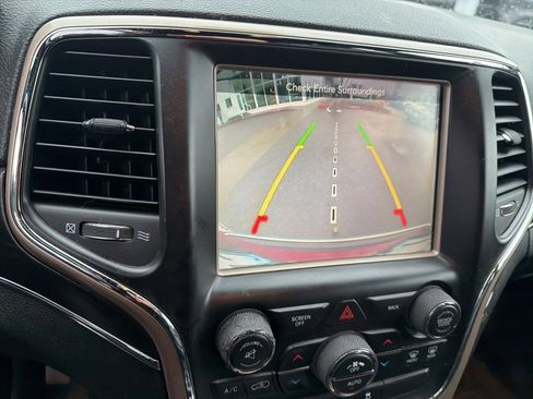 Used 2014 Jeep Grand Cherokee Limited w/ Luxury Group II image 12