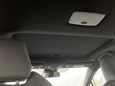 Used 2025 Toyota Corolla SE image 22