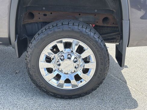 Used 2015 GMC Sierra 2500 Denali w/ Duramax Plus Package AWD/4WD image 33