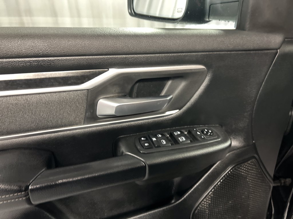 Used 2019 RAM 1500 Big Horn AWD/4WD image 14