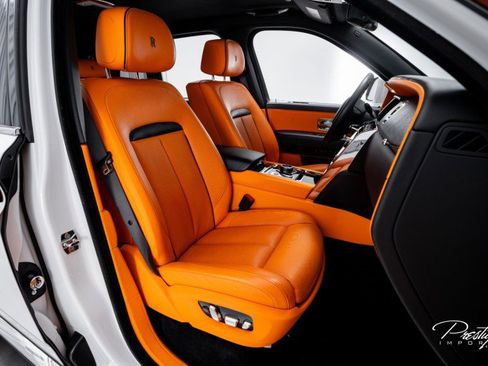 Used 2021 Rolls-Royce Cullinan image 46