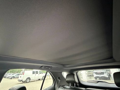 Used 2023 Chevrolet Equinox RS w/ RS Leather Package FWD image 17