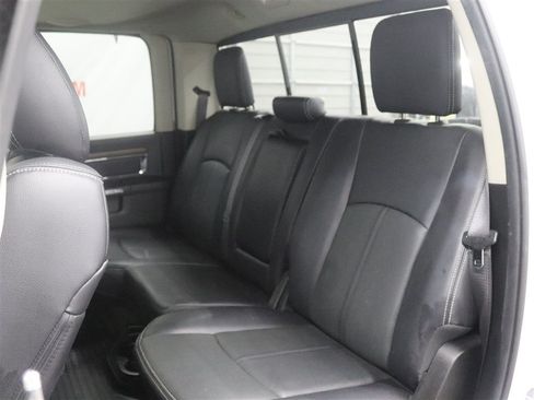 Used 2018 RAM 1500 Laramie w/ Convenience Group AWD/4WD image 17