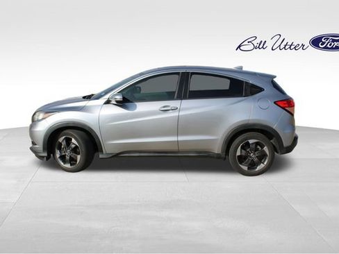 Used 2018 Honda HR-V EX image 8