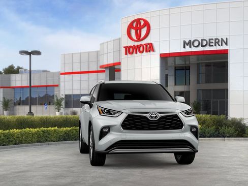 New 2026 Toyota Highlander Platinum image 38