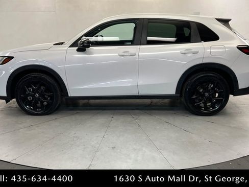 Used 2023 Honda HR-V Sport image 2