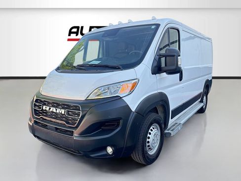 Used 2025 RAM ProMaster 2500 w/ U-Haul Equipment Group FWD image 3
