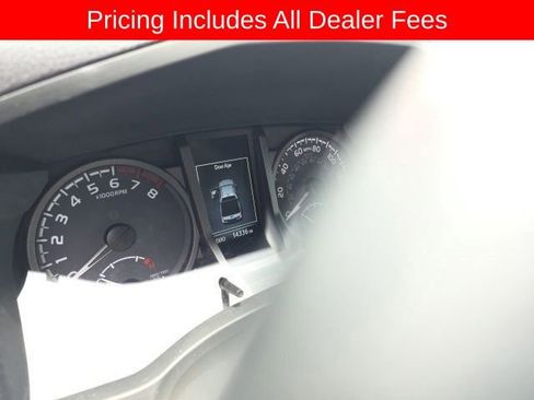 Certified 2022 Toyota Tacoma TRD Off-Road w/ TRD Premium Off Road Package AWD/4WD image 2