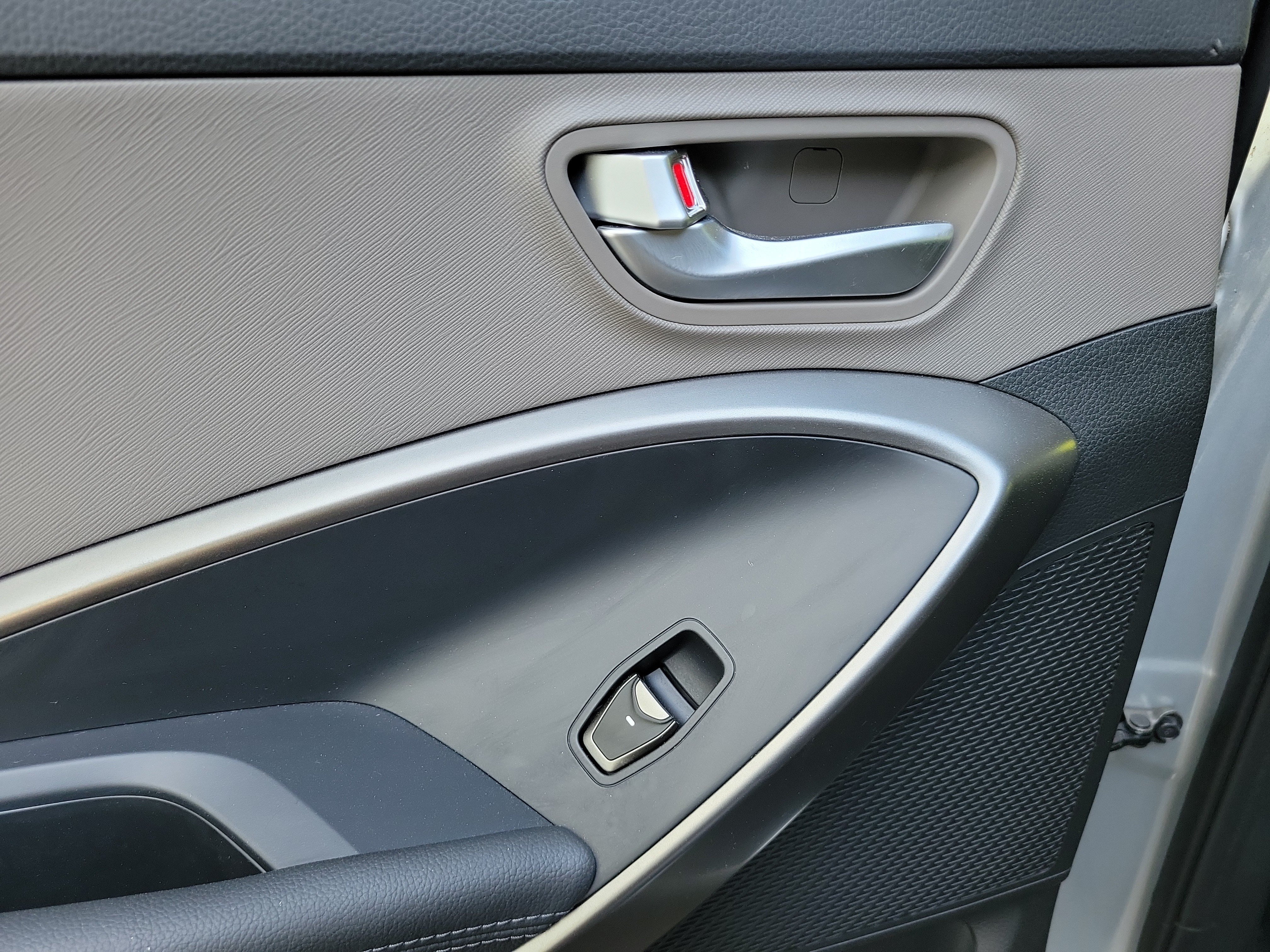 Used 2018 Hyundai Santa Fe Sport AWD/4WD image 25