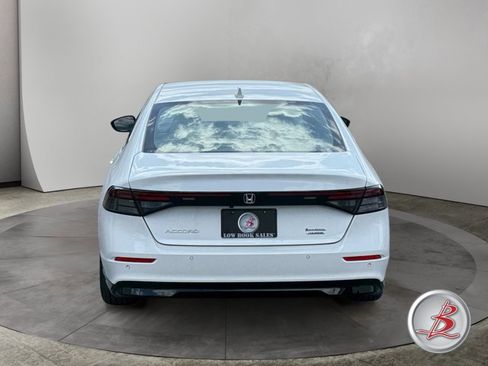 Used 2024 Honda Accord Touring image 6
