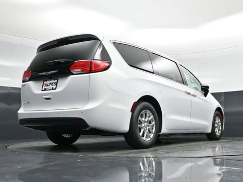 New 2026 Chrysler Voyager LX FWD image 64