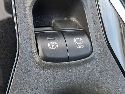 Used 2022 Toyota Corolla SE image 19