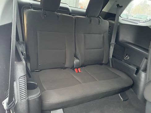 Used 2020 Ford Explorer XLT w/ Comfort Package image 15