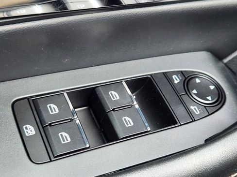 New 2025 MAZDA CX-70 Plug-In Hybrid w/ Premium Pkg image 4