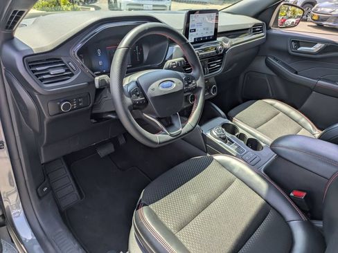 Used 2025 Ford Escape ST-Line AWD/4WD image 17