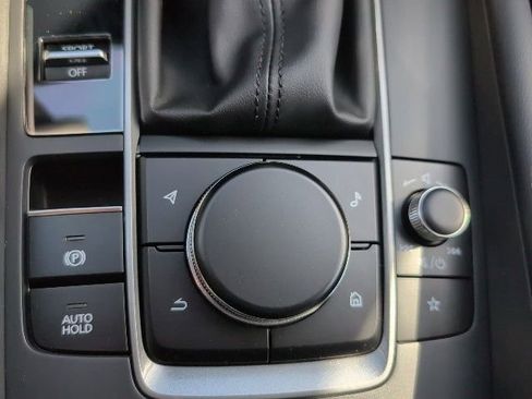 New 2026 MAZDA MAZDA3 2.5 S Preferred image 31