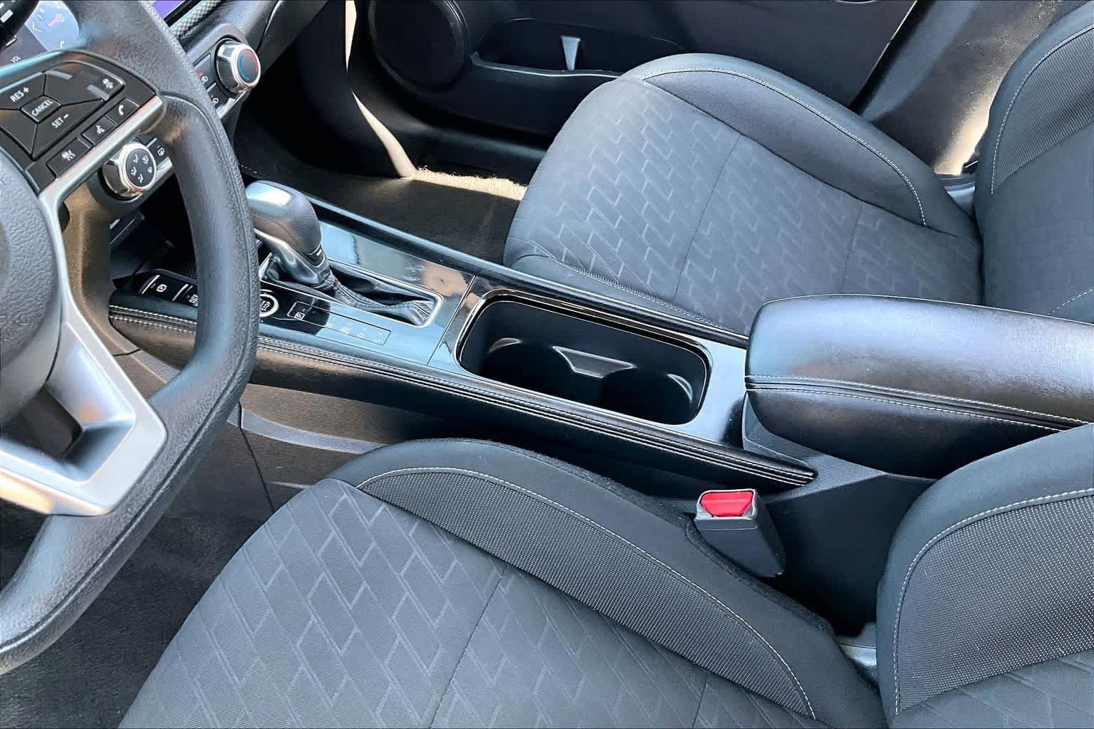 Used 2023 Nissan Kicks SV FWD image 16