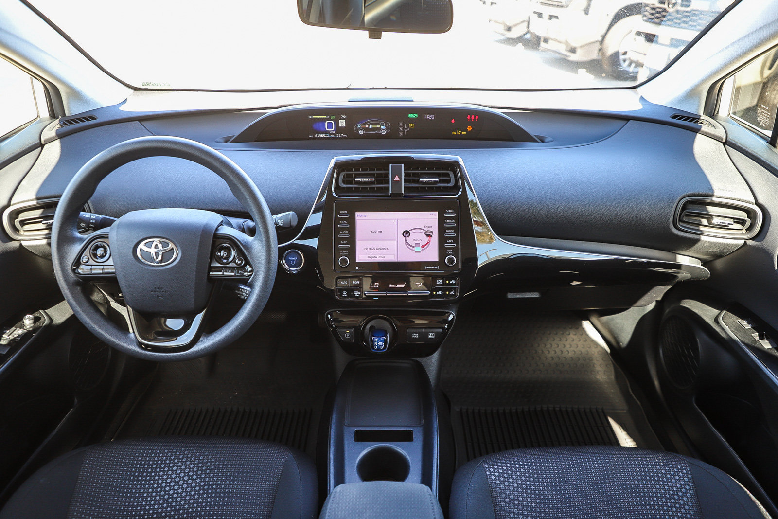 Certified 2022 Toyota Prius LE FWD image 11