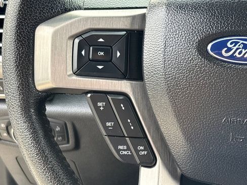 Used 2015 Ford F150 Platinum w/ Equipment Group 701A Luxury image 20