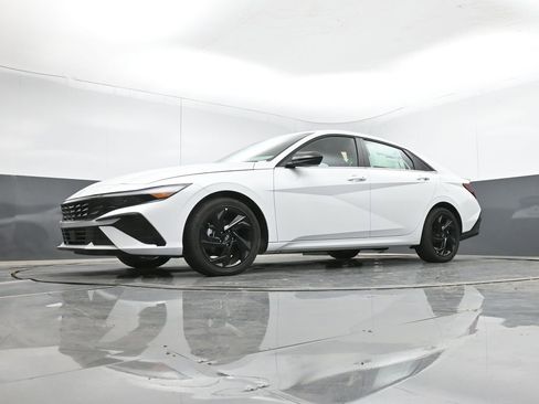 New 2026 Hyundai Elantra SEL Sport image 10