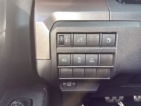 Used 2024 Toyota Tacoma TRD Sport image 30