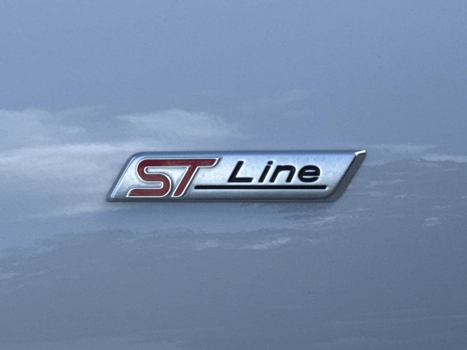 Used 2025 Ford Escape ST-Line Select AWD/4WD image 12