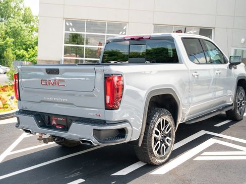 Used 2025 GMC Sierra 1500 AT4 w/ AT4 Premium Package AWD/4WD image 12