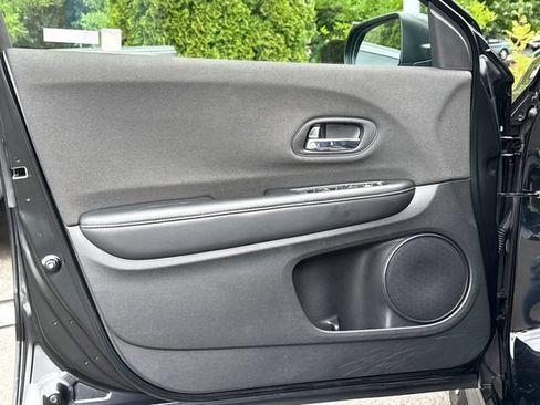 Used 2019 Honda HR-V Sport image 16